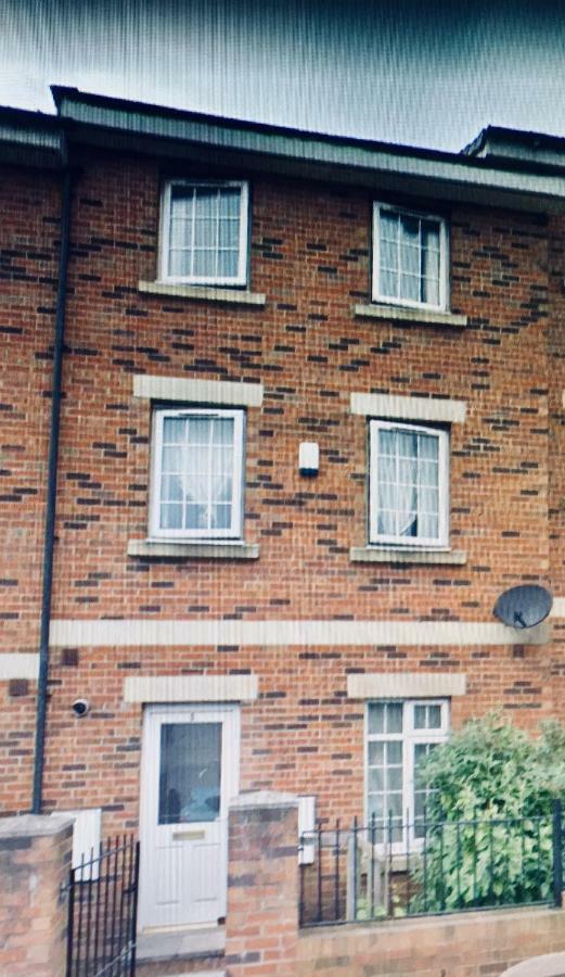 The Townhouse Newcastle Apartment Ngoại thất bức ảnh